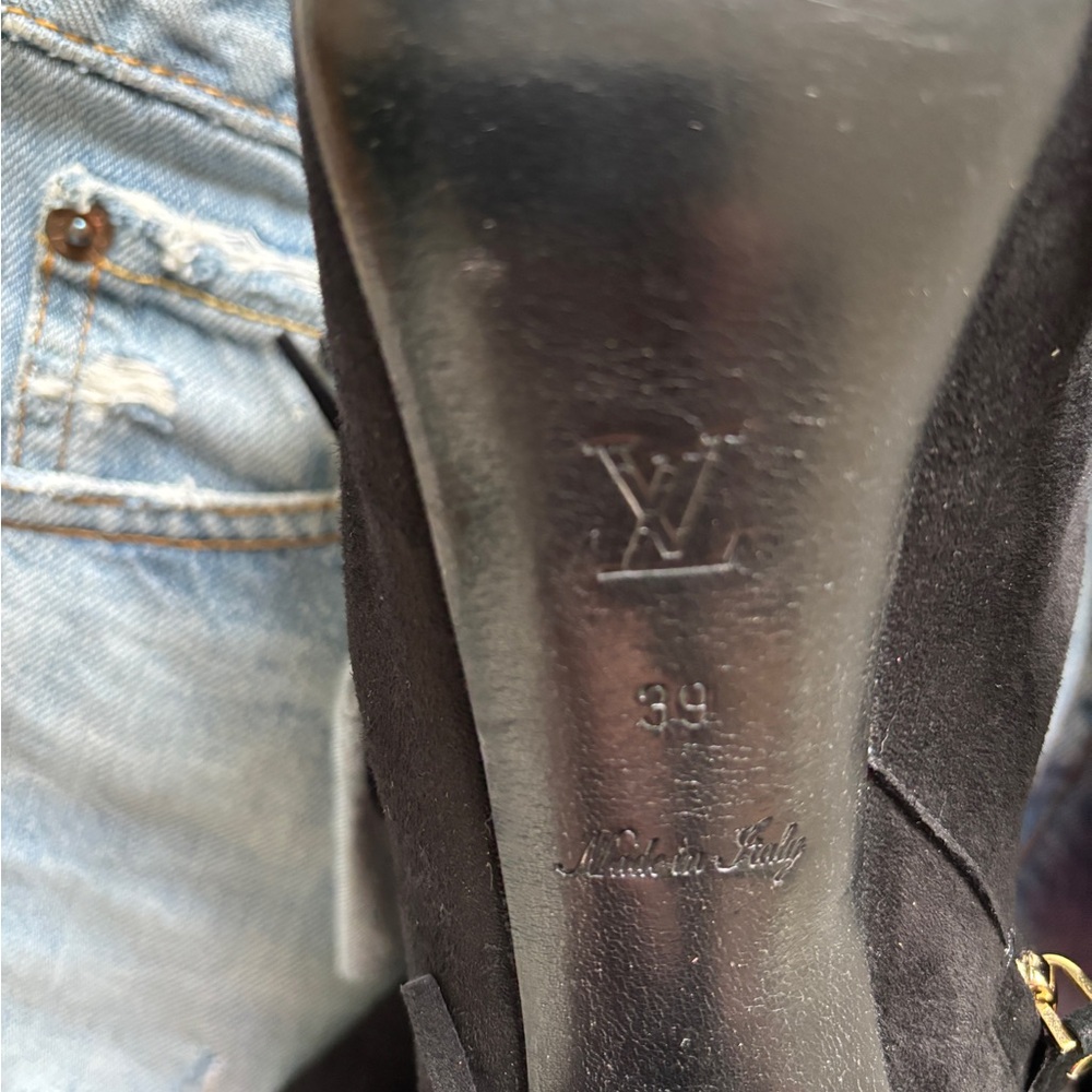 Louis Vuitton chic and sexy ankle boots with 14 cm heels and open toes. - Picture 13 of 17